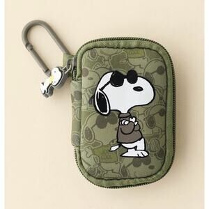 CAMO - Peanuts Snoopy AirPods Case Keychain